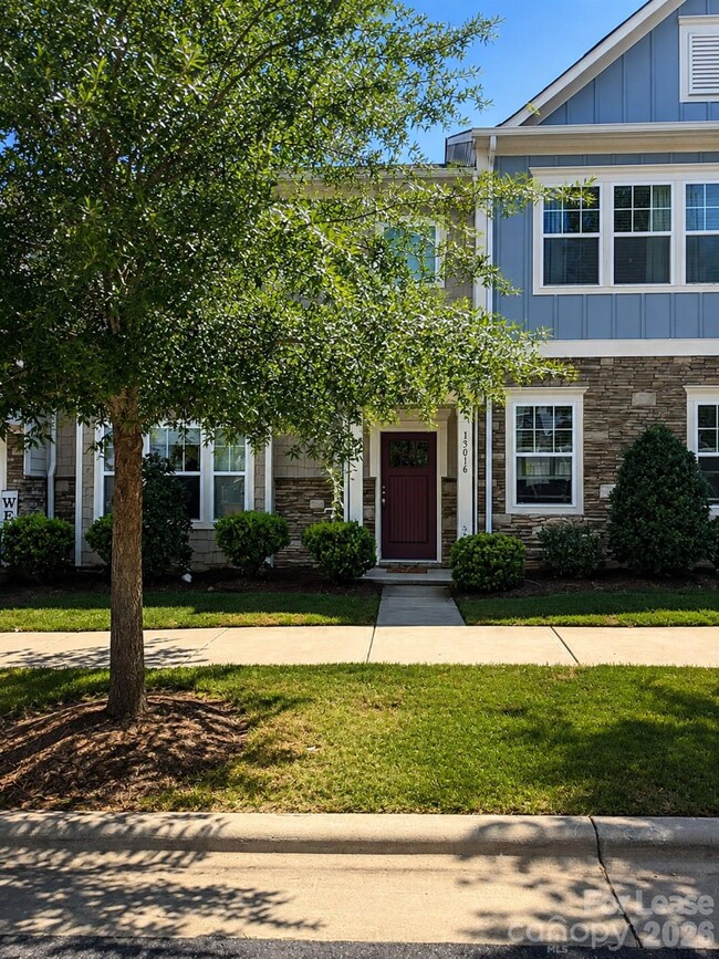 Building Photo - 15016 Meacham Farm Dr