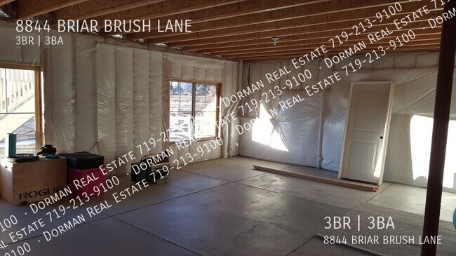 Building Photo - 8844 Briar Brush Ln