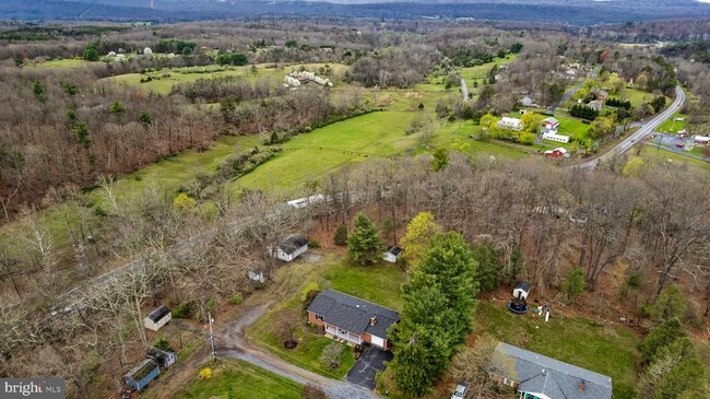 Building Photo - 260 Hill Crest Dr