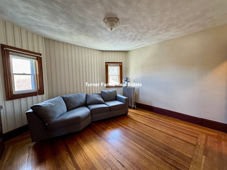 Building Photo - 258 Boston Ave