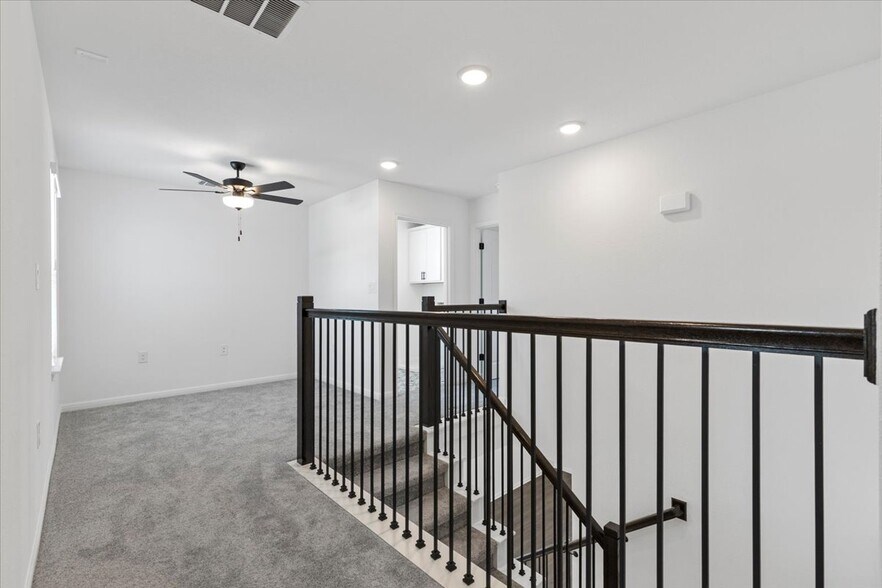 Building Photo - 15600 Nola Ct