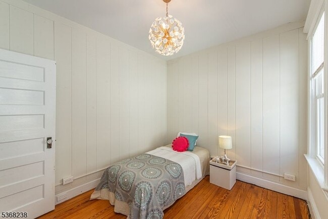 Building Photo - 207 Hillside Ave