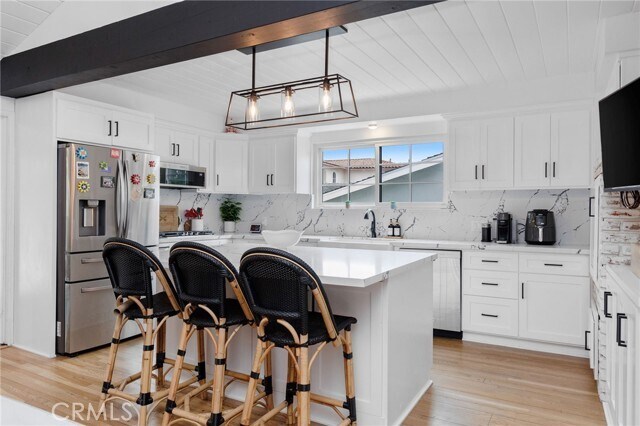 Building Photo - 2116 Palos Verdes Dr W