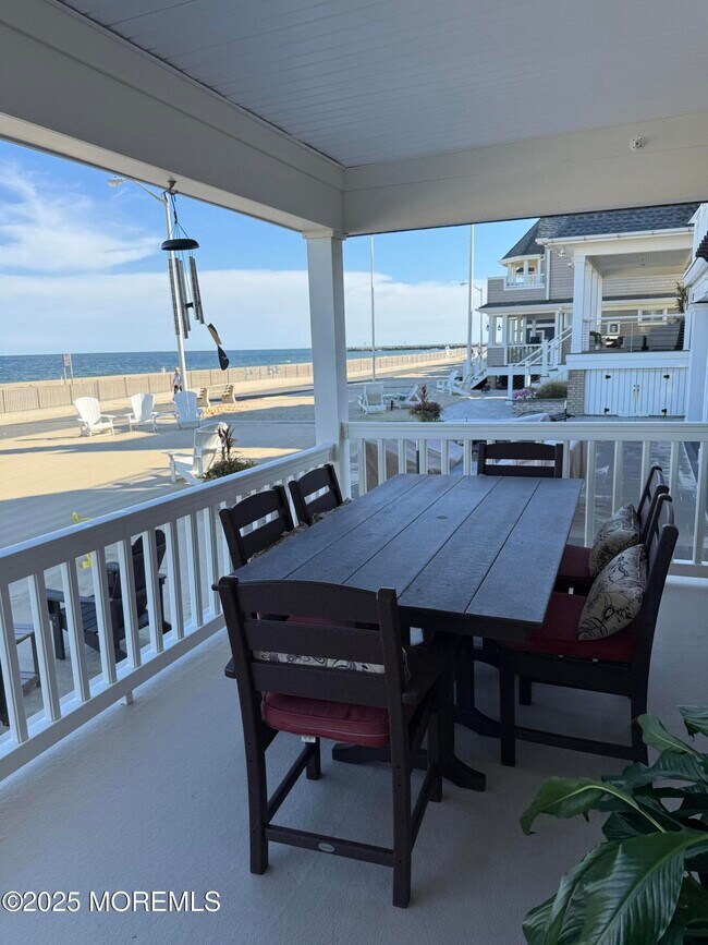 Building Photo - 275 Beach Front