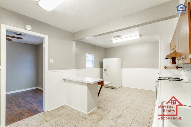 Building Photo - 2524 Prentice NW