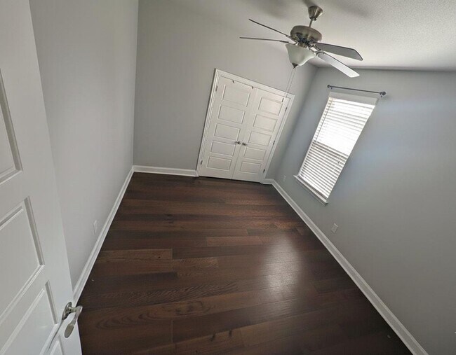 Building Photo - 431 Linda Ln