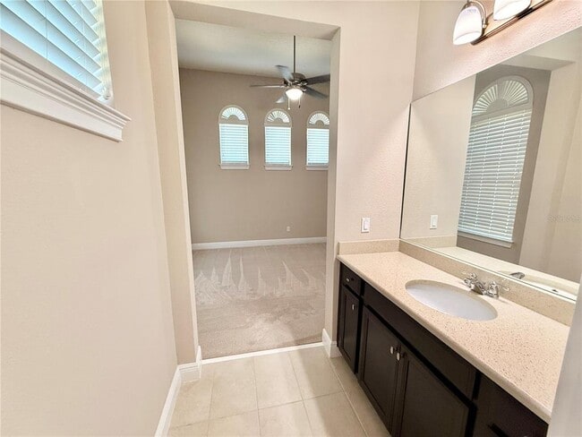 Building Photo - 11646 Hampstead St