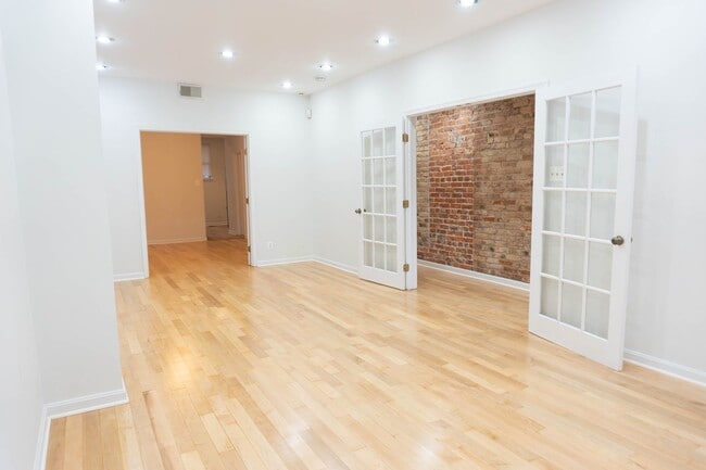 Building Photo - Charming Capitol Hill Home Near Lincoln Park – Modern Comfort Meets Historic Elegance