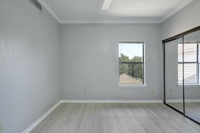 Building Photo - 1000 Liberty Park Dr