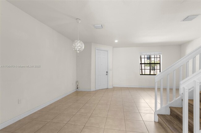 Building Photo - 9314 W 33rd Ln