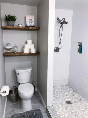 Building Photo - 810 N Alamo Rd