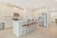 Building Photo - 2916 Royal Gardens Ave