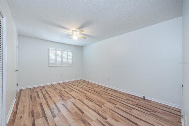 Building Photo - 6042 1st Ave S