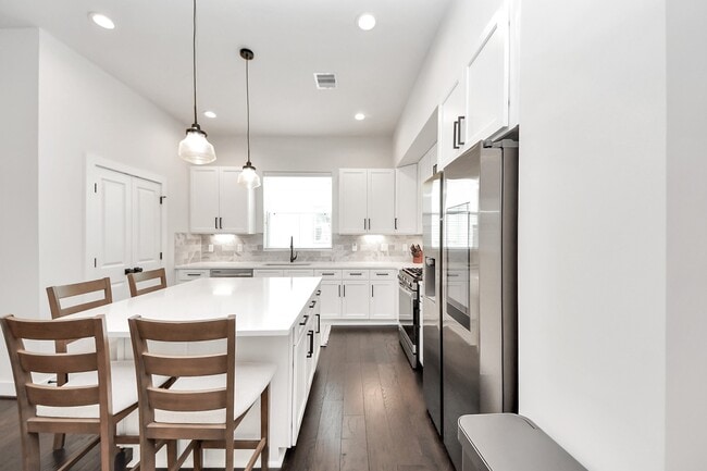 Building Photo - 5502 Wheatley St