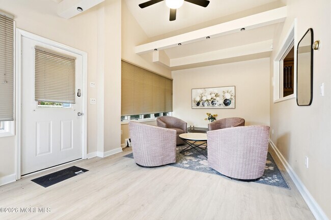 Building Photo - 470 Monmouth Pl