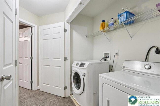 Building Photo - 270 Milkweed Dr