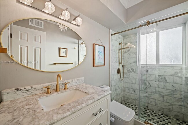 Building Photo - 1211 Algeria Ave