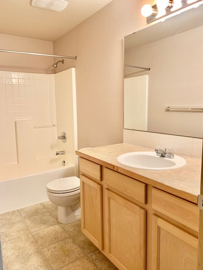 Upstairs Hallway Bath - 17913 72nd Ave E