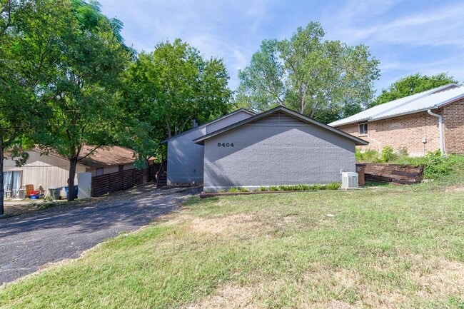 Building Photo - 5404 Atascosa Dr