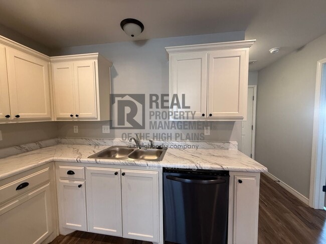 Building Photo - 13057 Raymond Rd