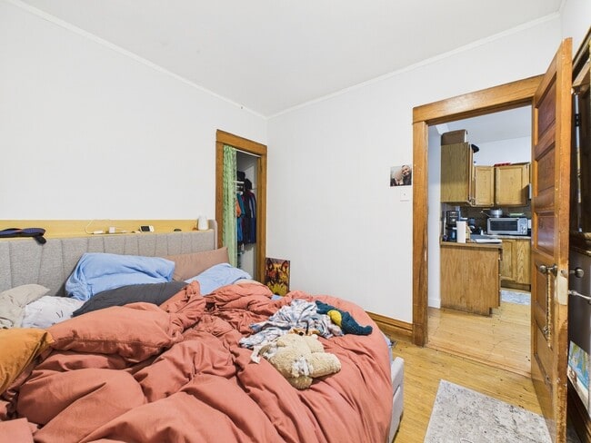 Building Photo - 4318 N Albany Ave