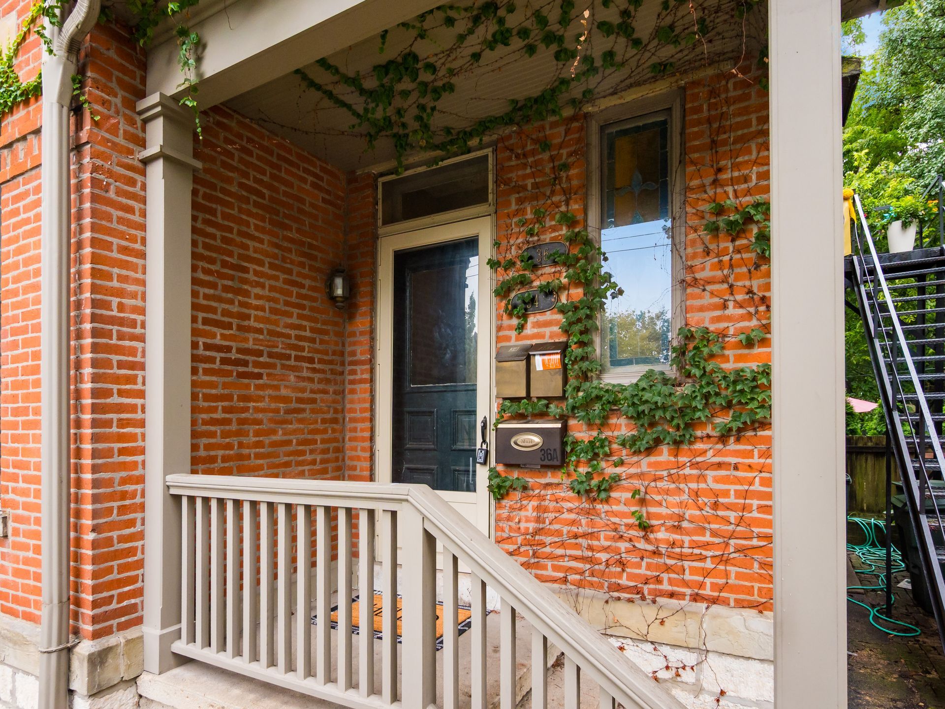 Building Photo - 36 E Kossuth St