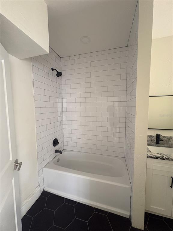 Building Photo - 729 E Palmetto St