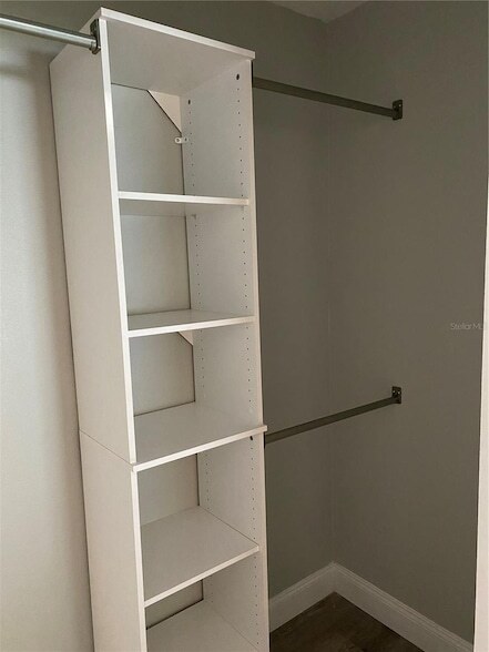 Building Photo - 7014 Glenview Dr