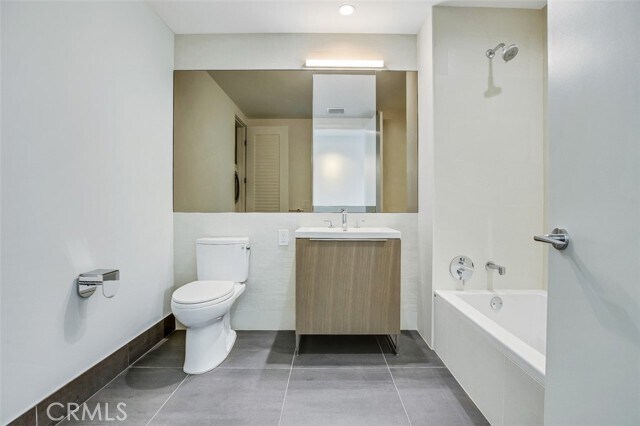 Building Photo - 889 Francisco St