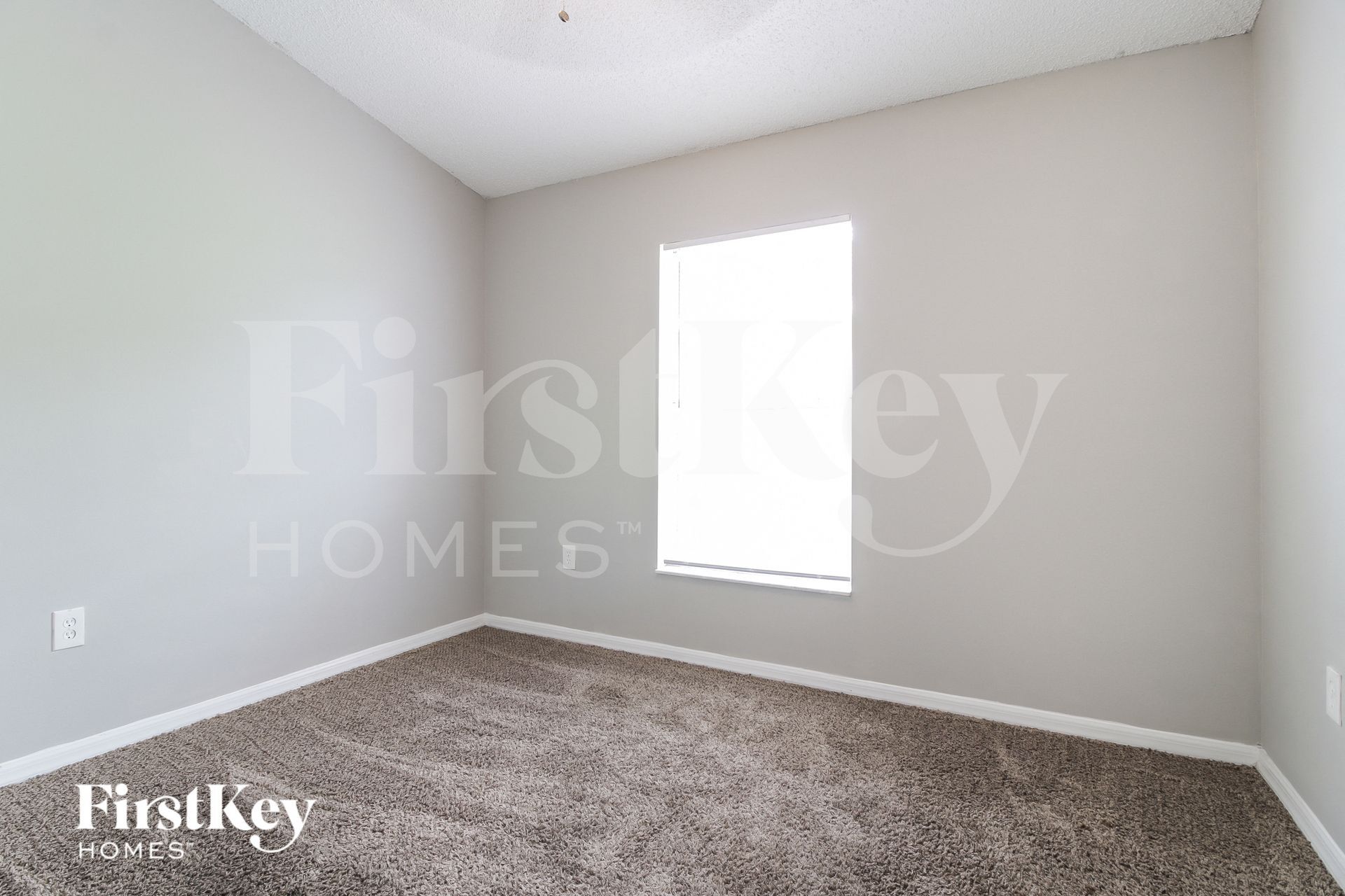 Building Photo - 6564 Viewpoint Ct