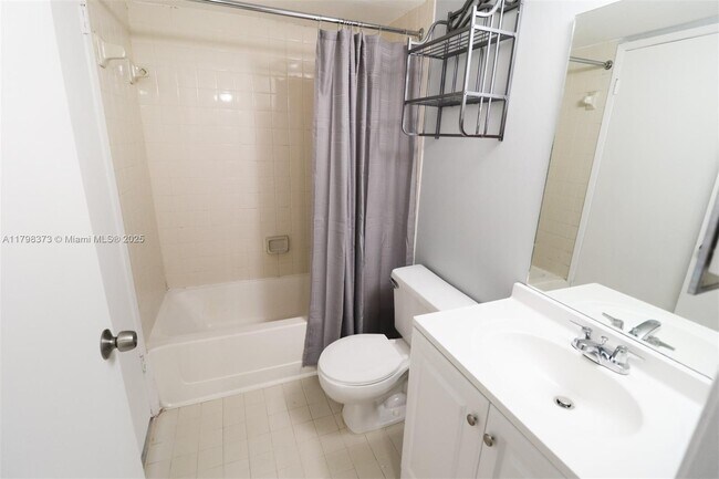Building Photo - 9779 Nob Hill Ct