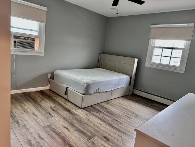 Building Photo - 107 Fairview Ave