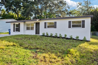 Building Photo - 108 Lillian St