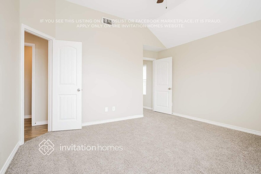 Building Photo - 115 E Kirnwood Dr