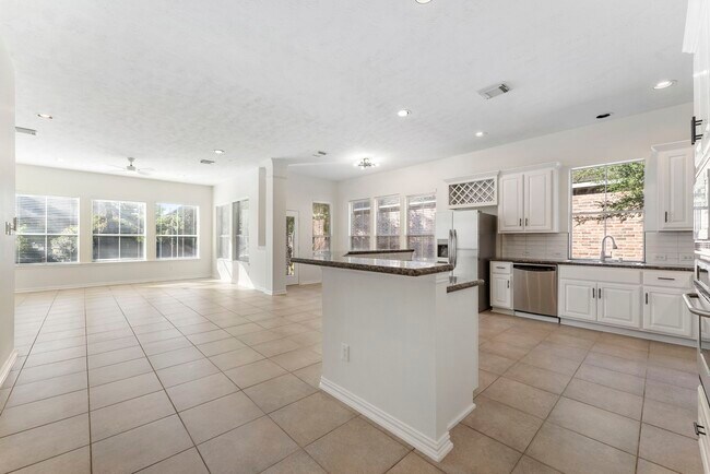 Building Photo - 10 Andante Trail Pl