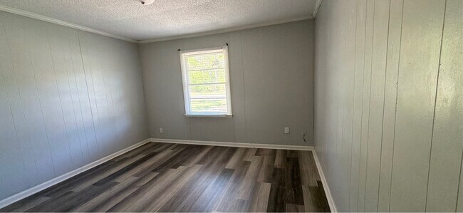 Building Photo - 3058 Boswell Dr NW