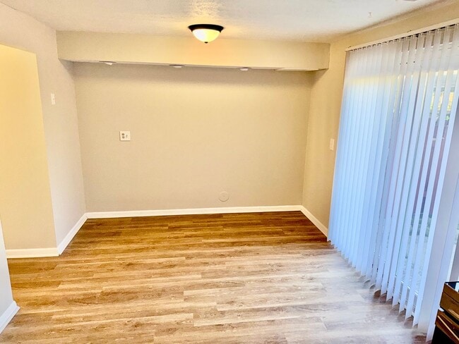 Building Photo - 815 Clareridge Ln