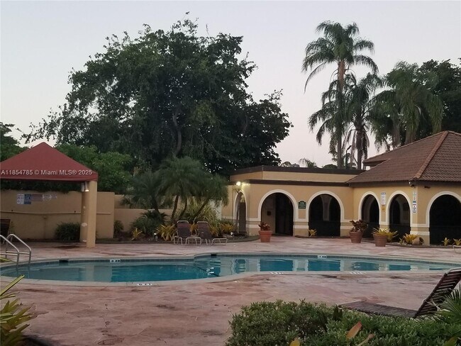 Building Photo - 15620 SW 80th St