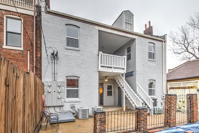 Building Photo - 2013 S 11th St