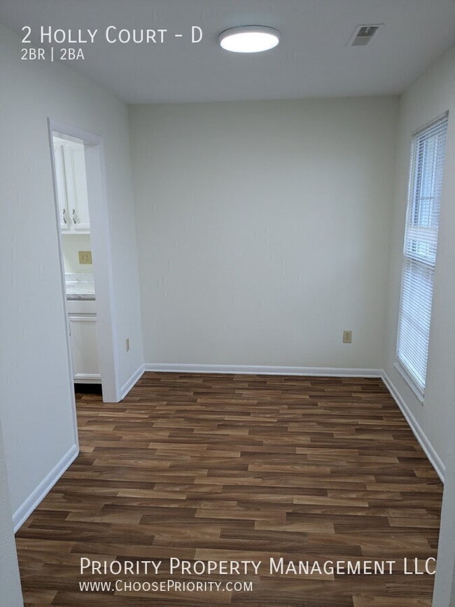 Building Photo - 2 Holly Ct