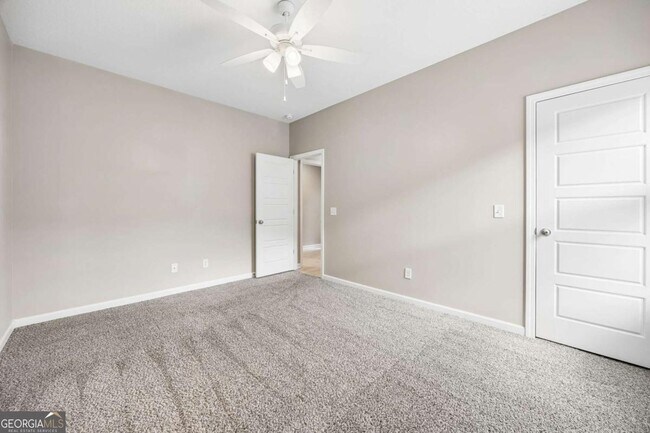 Building Photo - 326 Gary Cir