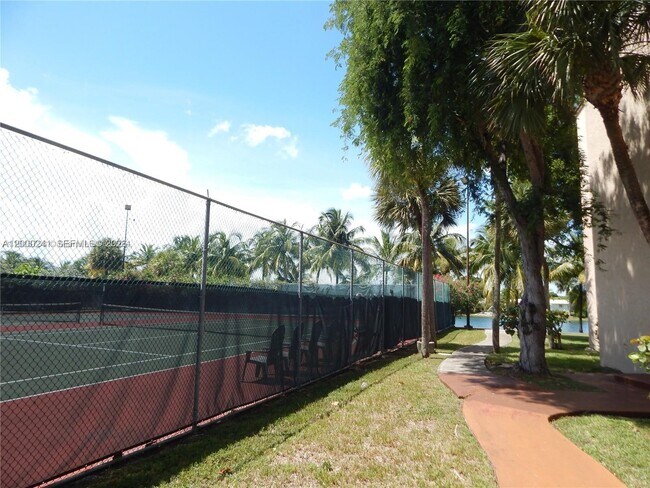 Building Photo - 14415 N Kendall Dr