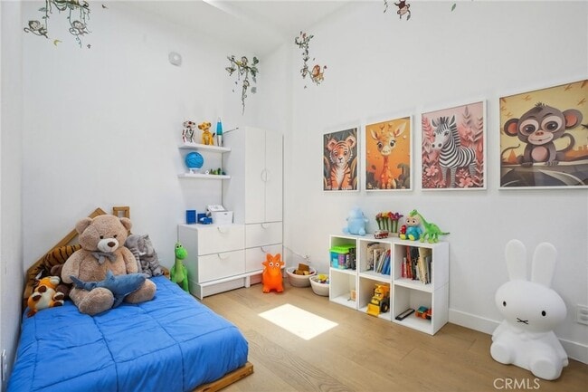 Building Photo - 15 Waterway