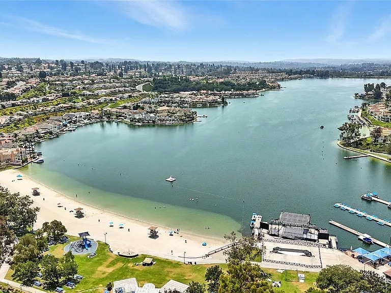 Building Photo - 26212 La Real