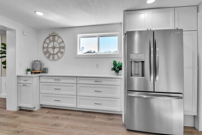 Building Photo - 11416 Pine Forest Dr