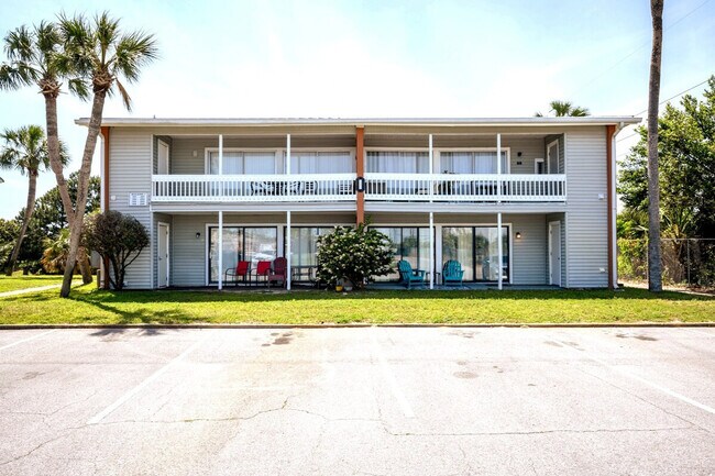 Building Photo - 4000 Gulf Terrace Dr