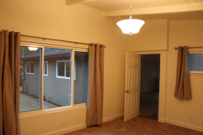 Building Photo - Bishop Peak neighborhood-Fantastic Rental!!