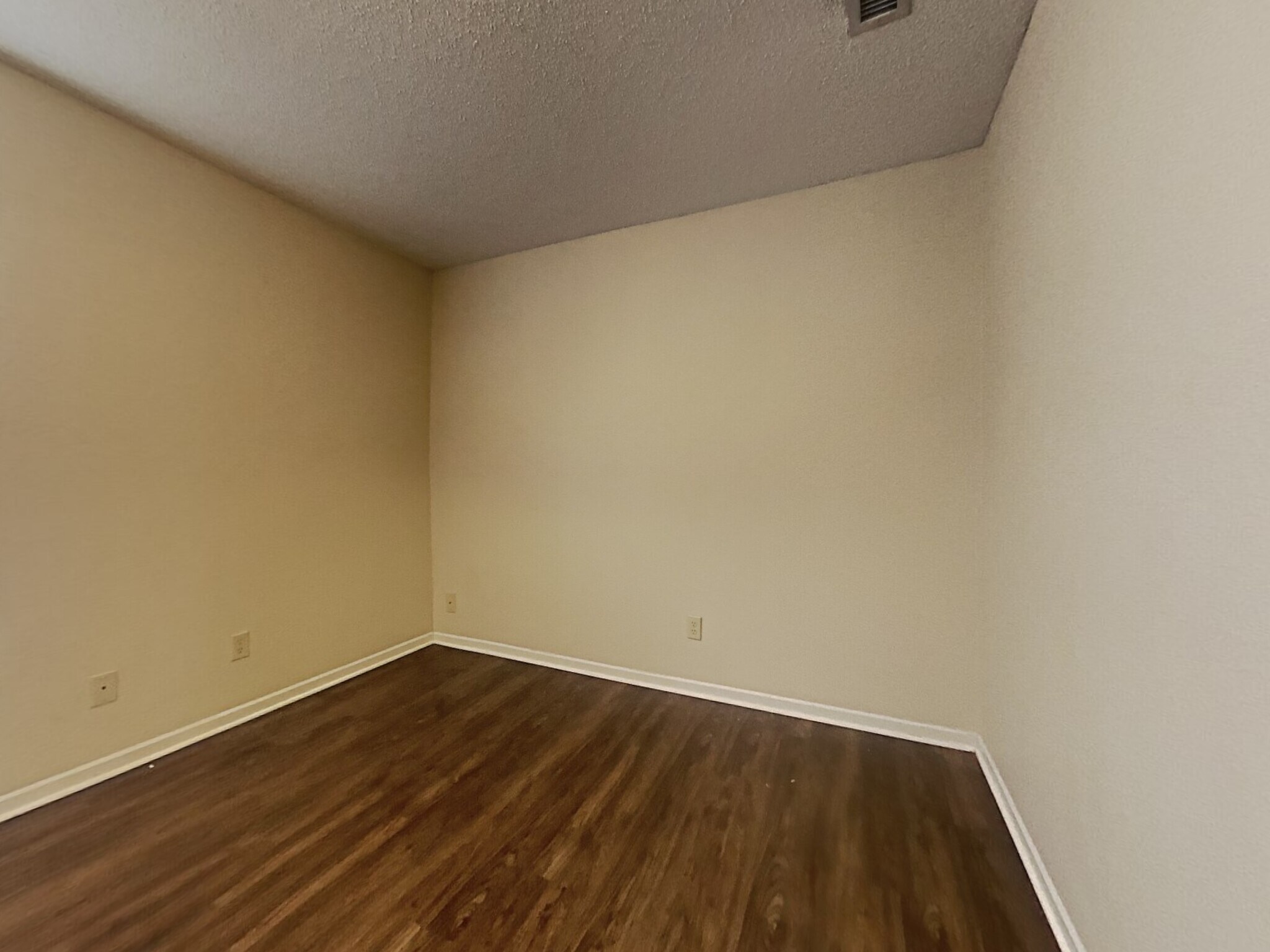 Building Photo - 6886 Merritt Ridge Way