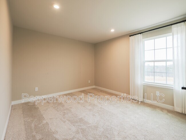 Building Photo - 7204 Red Cedar Trl