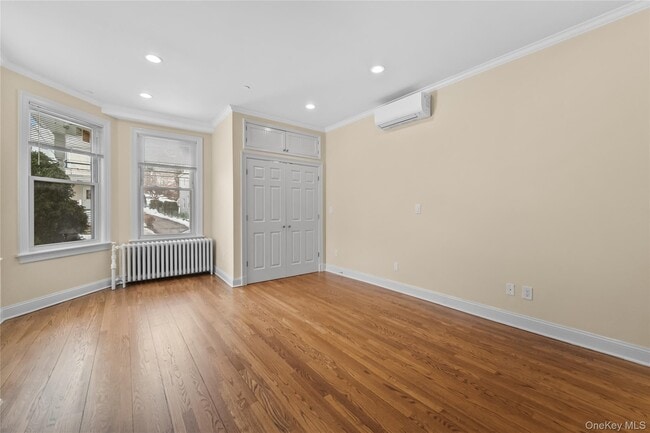 Building Photo - 81 N Washington St